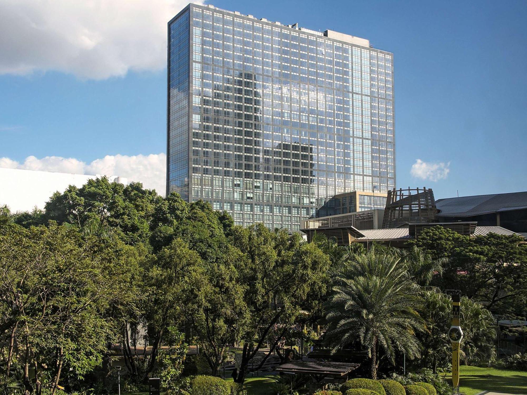 Fairmont Makati Otel Makati City Dış mekan fotoğraf The University of Texas MD Anderson Cancer Center