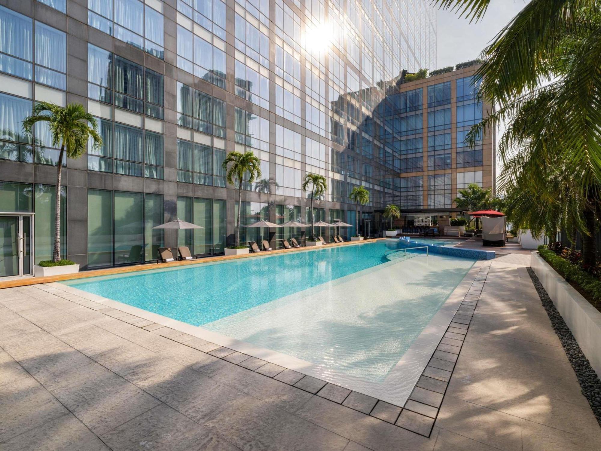 Fairmont Makati Otel Makati City Dış mekan fotoğraf